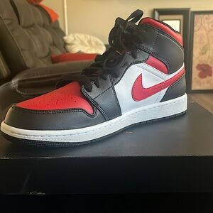 Air Jordan 1 mid black/red fire noir/blanc/rouge FEU